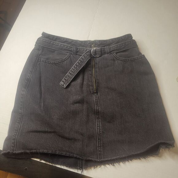 Hollister Black Denim High Rise Mini Skirt Size 5 - Picture 1 of 7